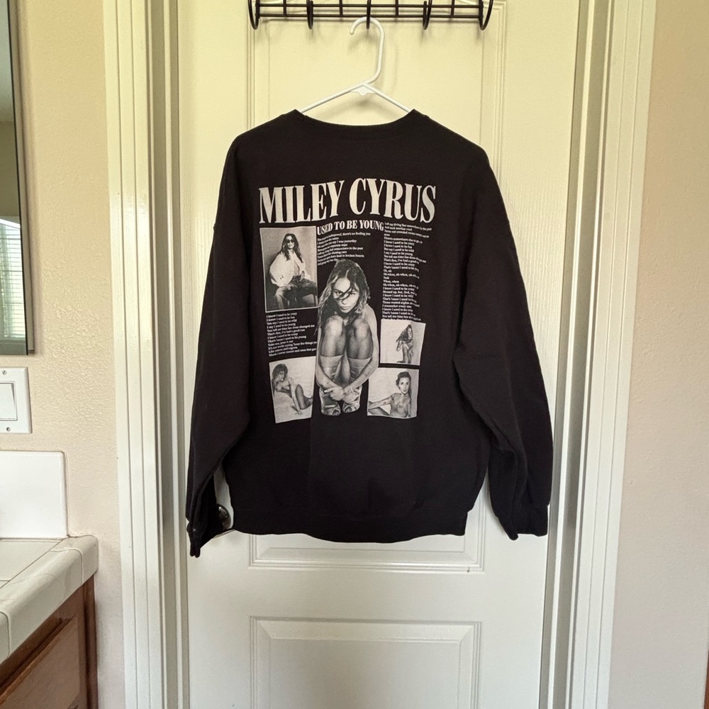 Gildan Black Miley Cyrus Used be Young Graphic Women's Sweatshirt